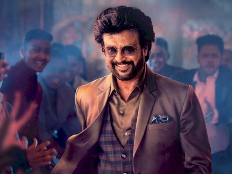 vijay tell muragadoss about rajini? - ரஜினி பற்றி விஜய் முருகதாஷிடம் சொன்னது என்ன?